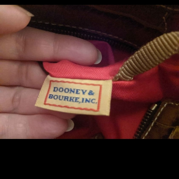 Dooney and Bourke shoulder bage - Picture 2 of 6